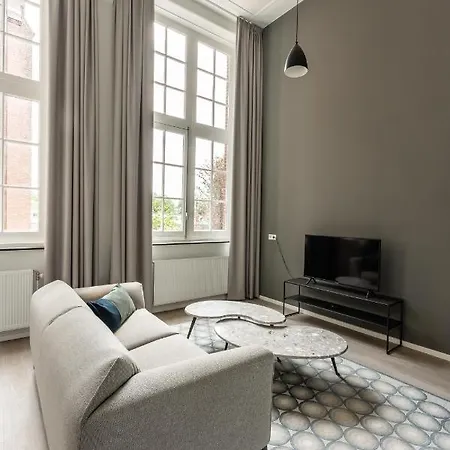 Ingenhousz Apartment *