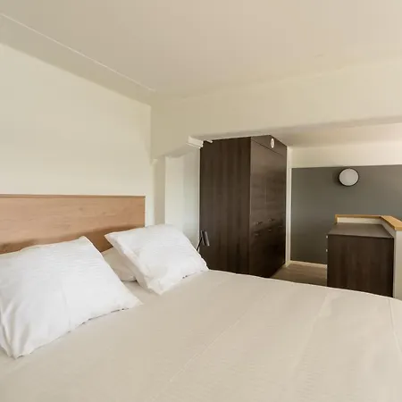 Ingenhousz Apartment *